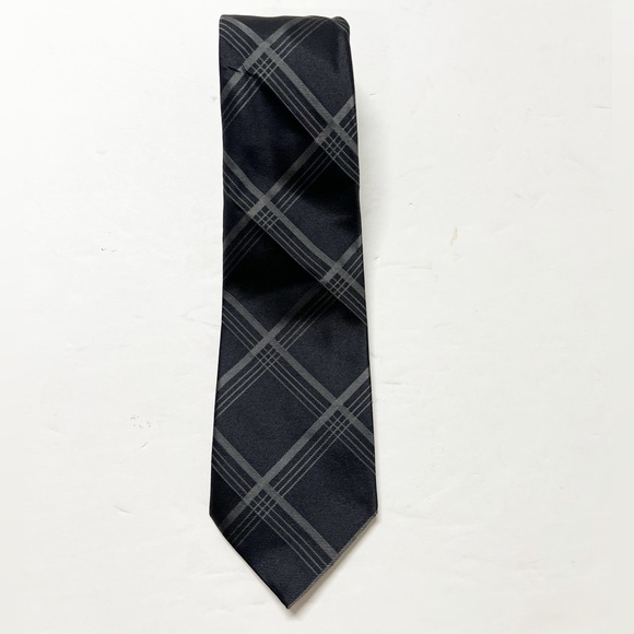 Burberry London Mens Designer Luxury Dark Gray Silver Plaid Silk Tie - Picture 1 of 5